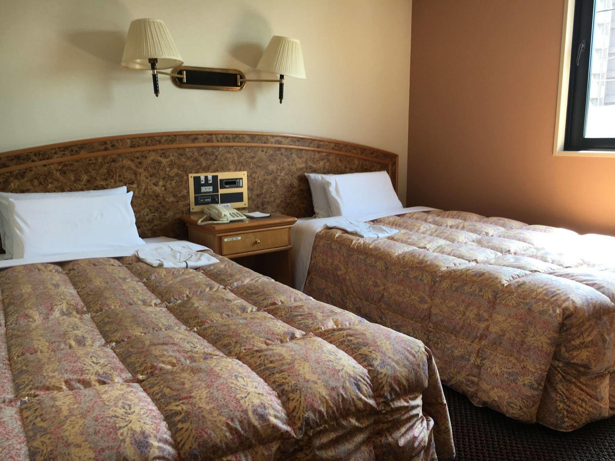 Fukuyama Rose Garden Hotel Dış mekan fotoğraf